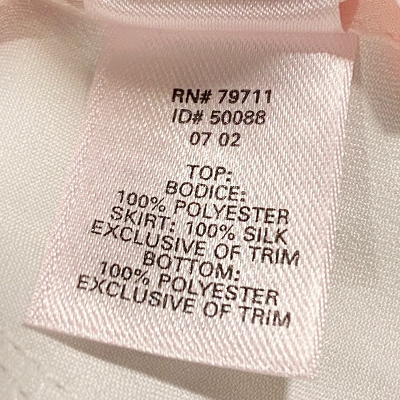 ❤️ VS Gorgeous White Slip/Lingerie - Picture 8 of 8